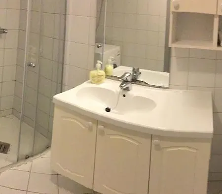 Benhome Apartment *